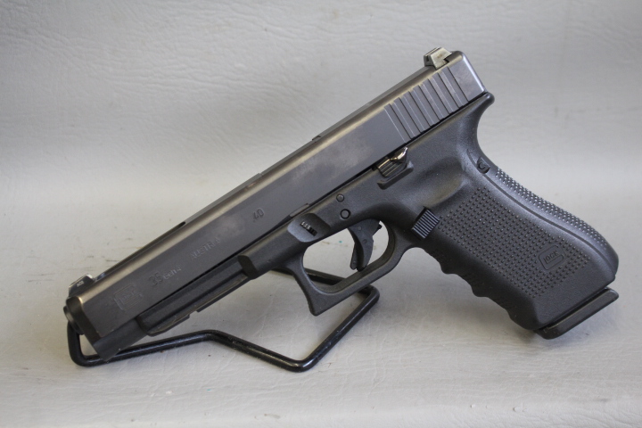 **POLICE TRADE** GLOCK 35 GEN4 .40 S&W W 3 MAG & CASE